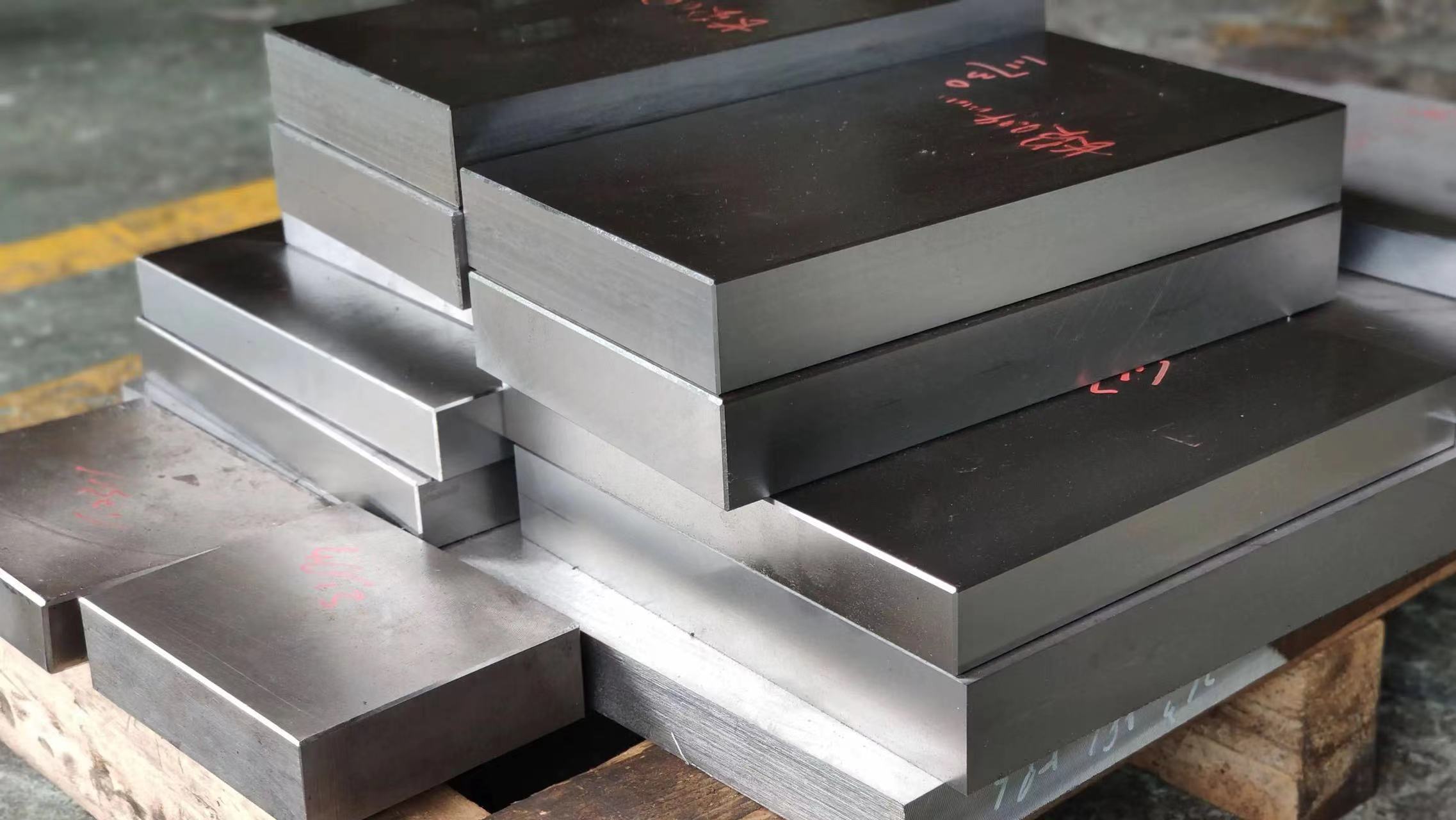 Is steel material important for tool/mold quality