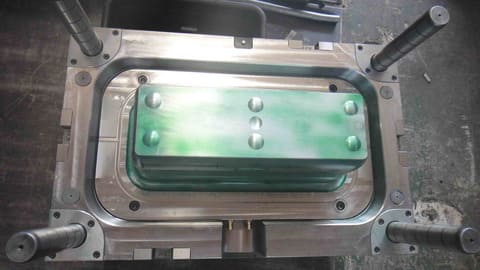 Share the market prospect and development trend of flower pot plastic mould
